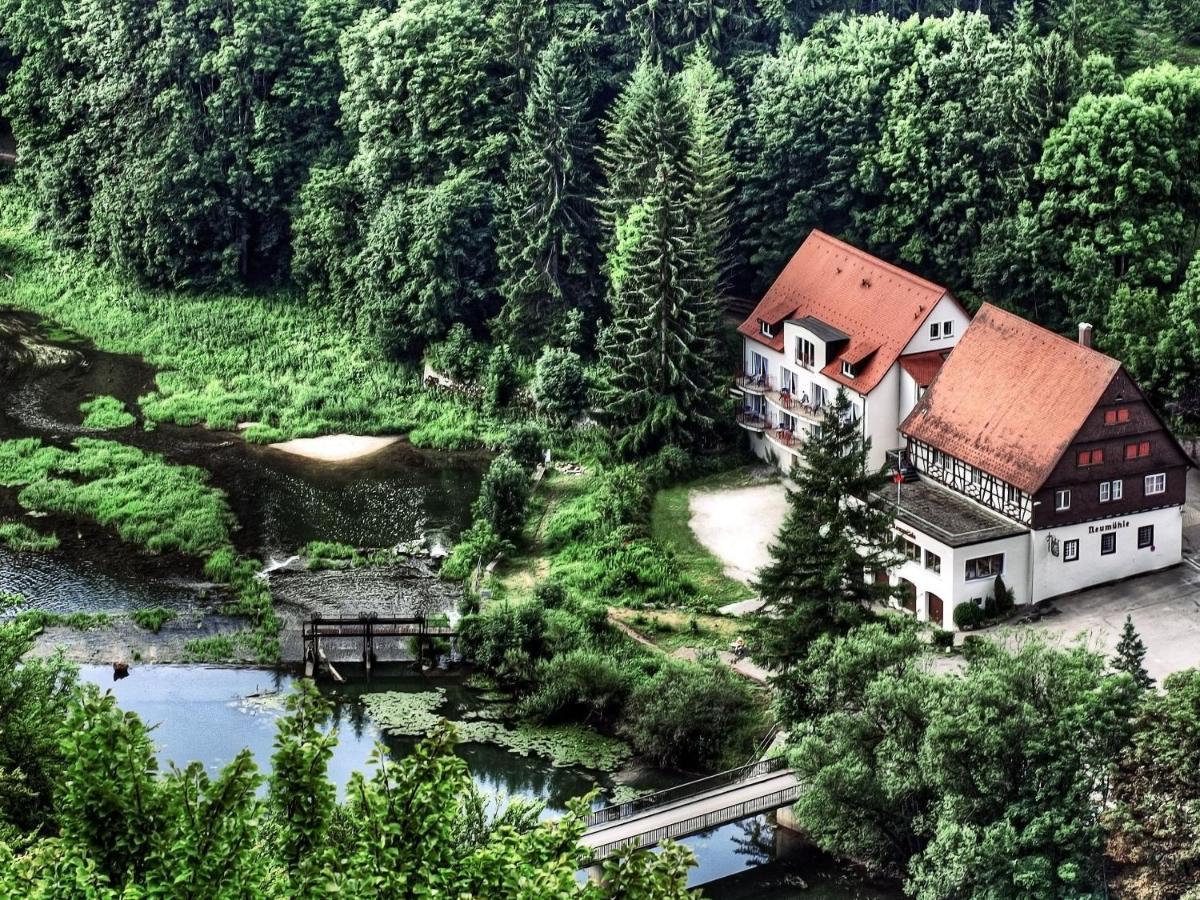Hotel-Gasthof Neumuehle Kreenheinstetten Екстер'єр фото